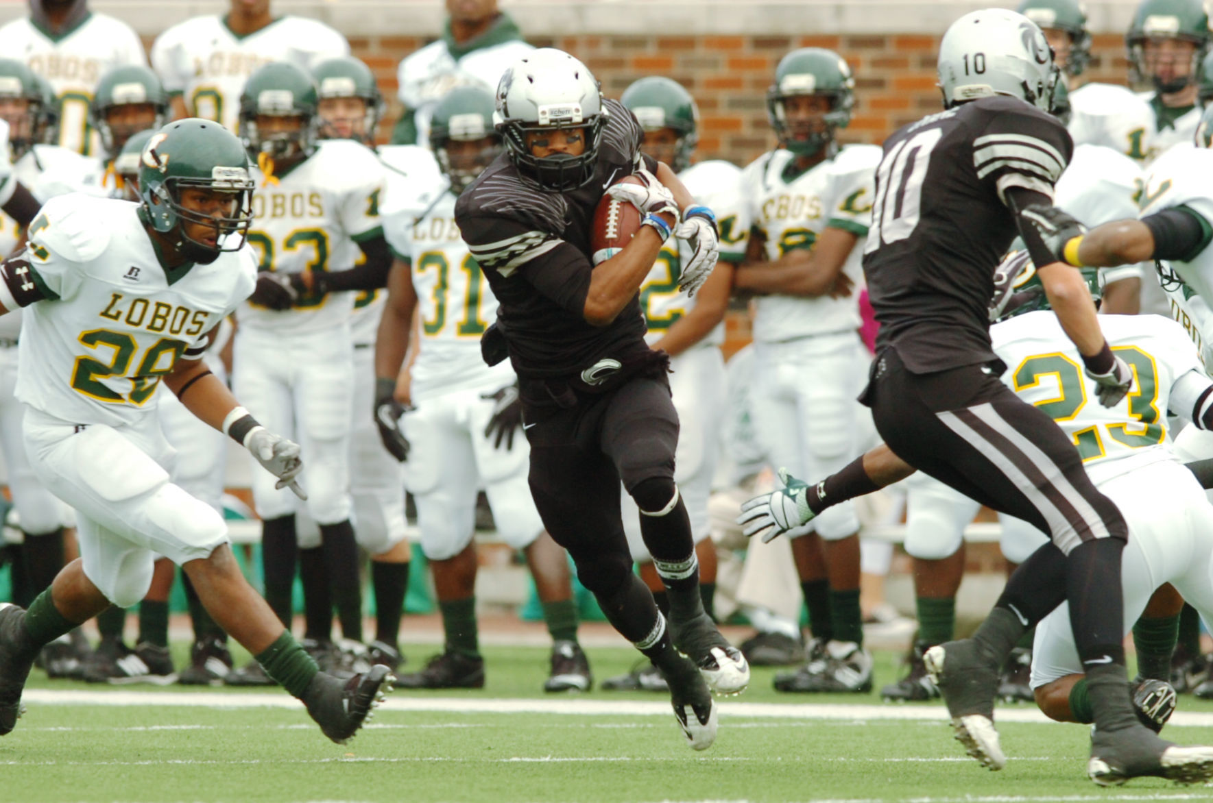 DRC_121110_GuyerVsLongview_7.jpg